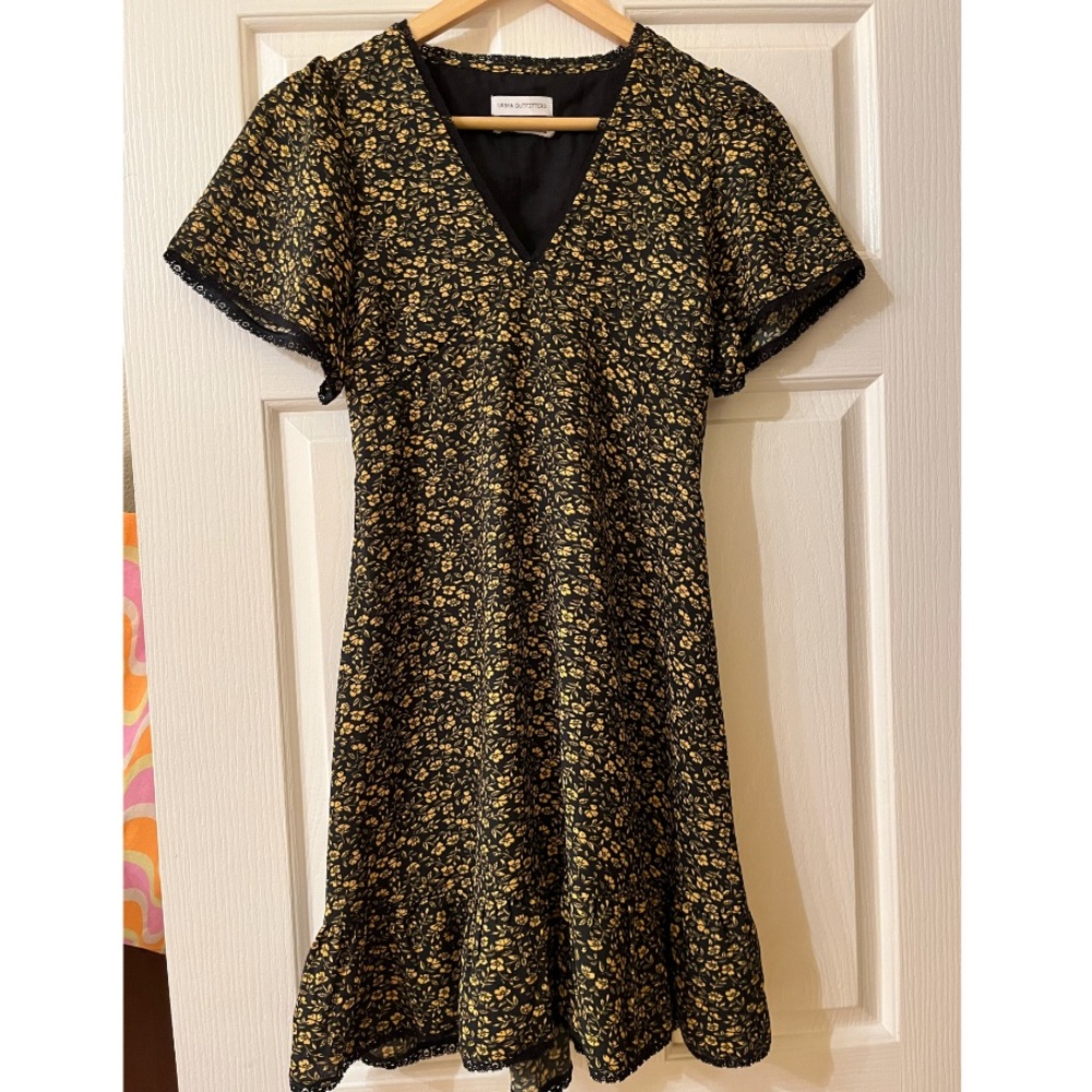 URBAN OUTFITTERS V-Neck Floral Dress